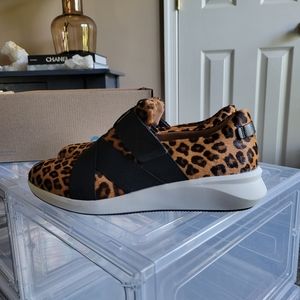 Brand New Clarks Un Rio Leopard Sneaker